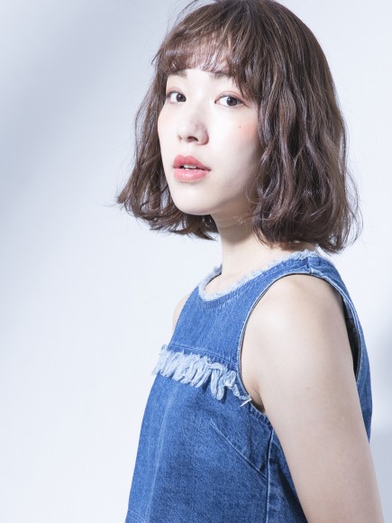 肩の力がスッと抜けた軽やかボブ